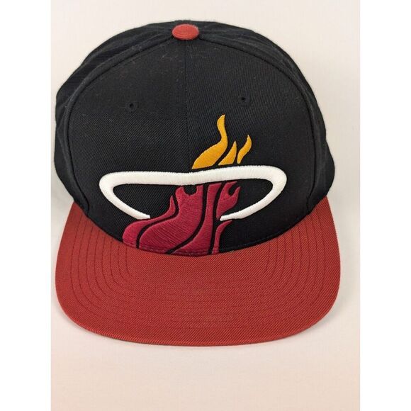 Mitchell & Ness Other - Miami Heat Mitchell & Ness Snapback Hat Nostalgia OversiZe Logo Red Black EUC
